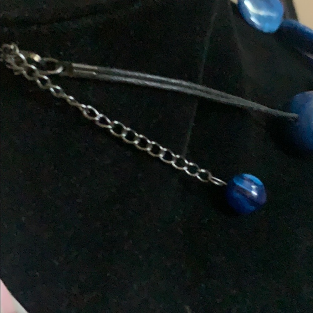 Adjustable necklace. - Picture 2 of 2